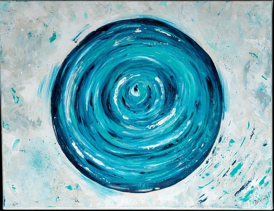 Gravité — toile horizontale claire, occupée au centre par une spirale bleue et turquoise en épaisseur.
